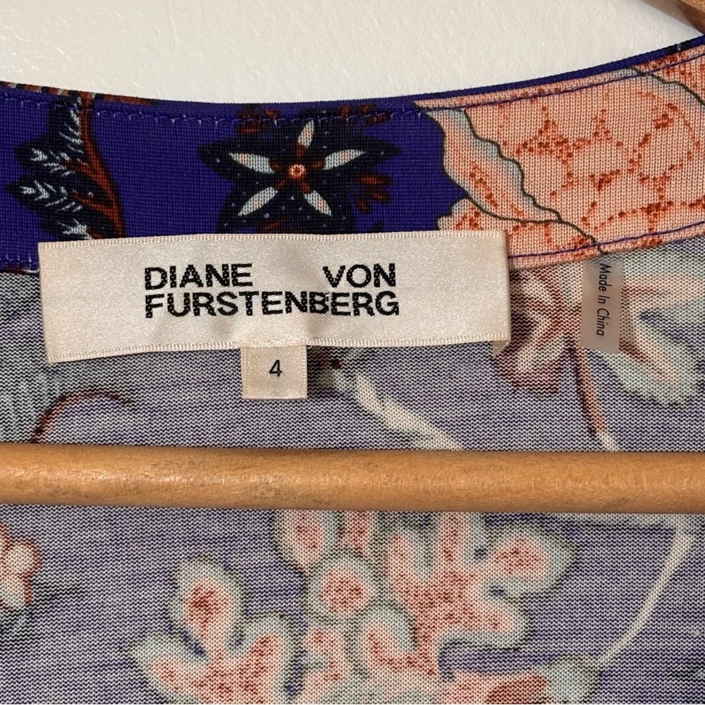 DIANE von FURSTENBERG DVF Blue Purple Floral Print Julian Silk Wrap Dress Sz 4 - Picture 6 of 14